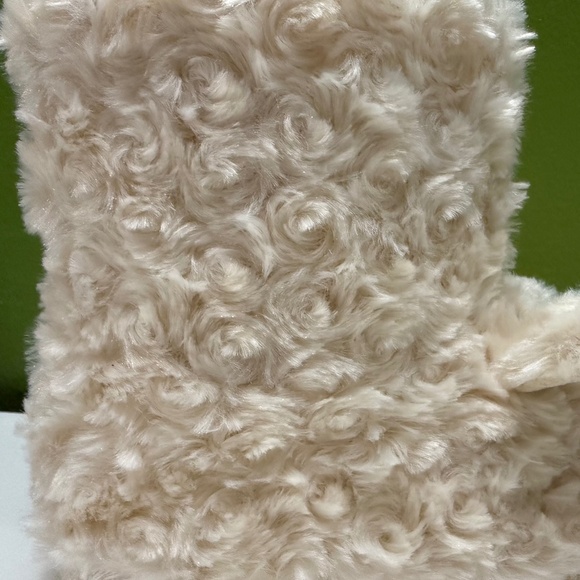 Cozy Cute Faux Fur Slipper Boot - Picture 4 of 6